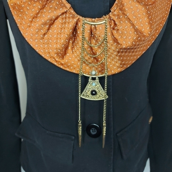 Handcrafted Copper Art Collar with Vintage Tie & Jewelry - Picture 3 of 4